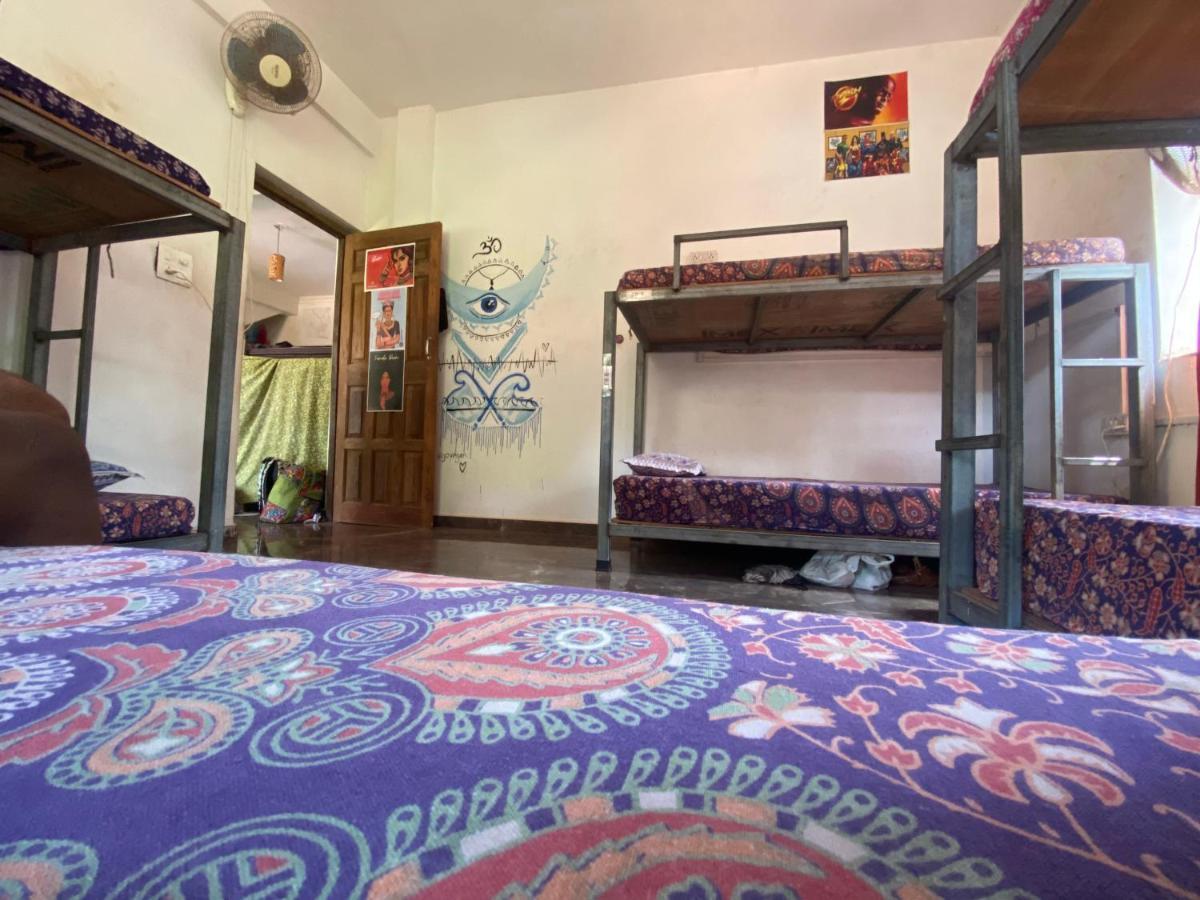 Namahstay Hostel, Cowork & Artist Residency 아람볼 외부 사진